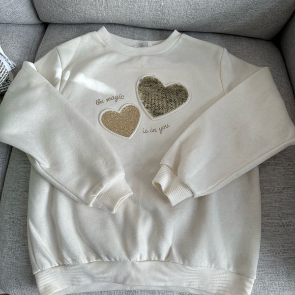 Bundle- blanket hoodie, Zara top and H&M sweater - Picture 9 of 11